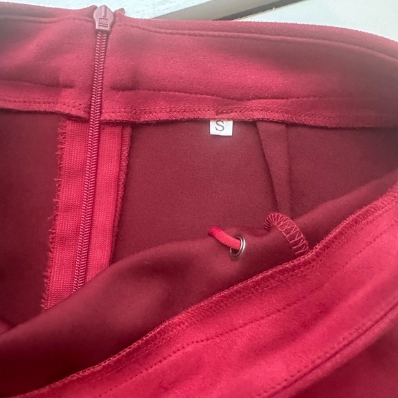 Mini skirt BUNDLE ✨ red suede with lace detailing and green corduroy - Picture 6 of 7